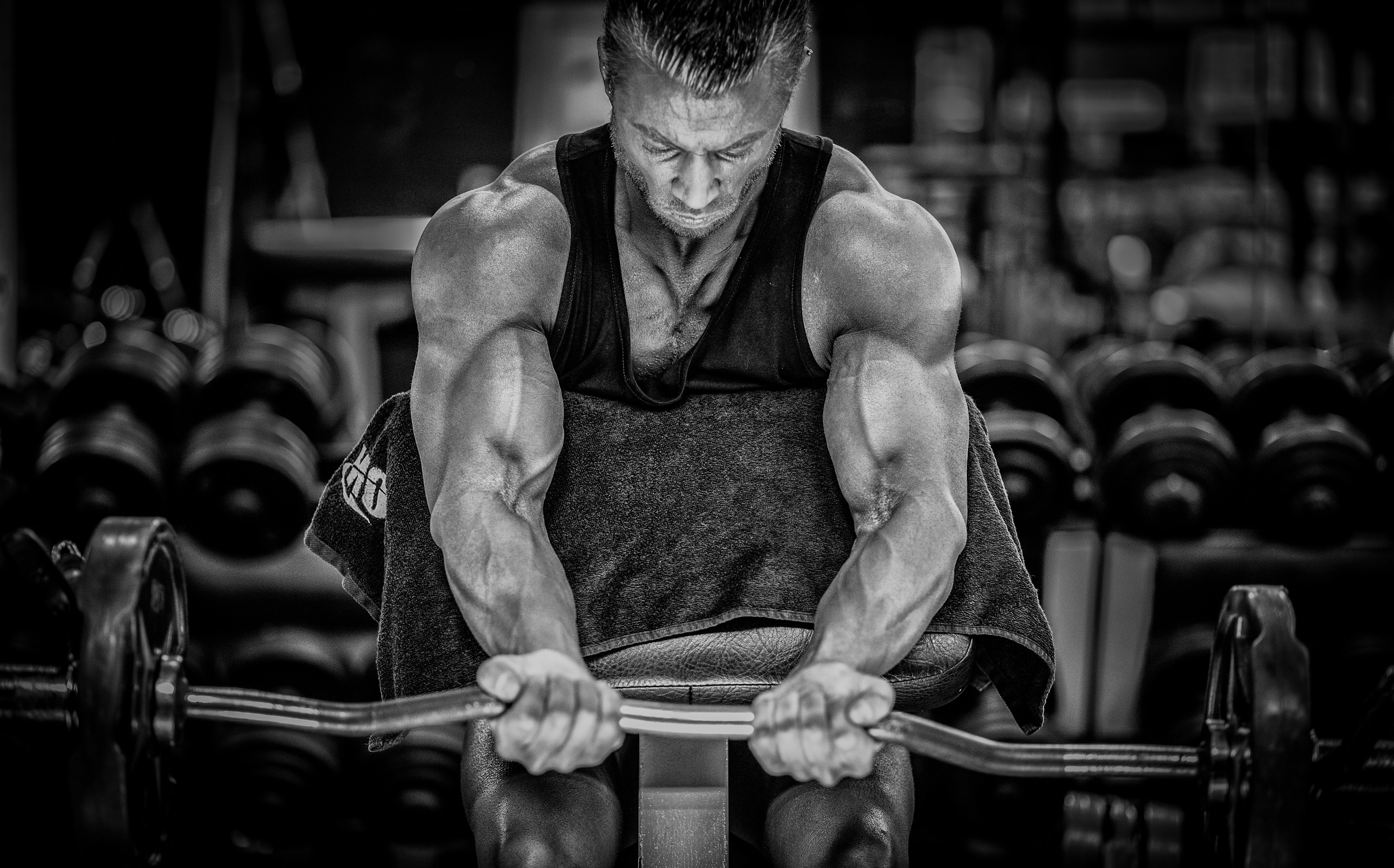 grayscale photo of barbell, bodybuilding, bodybuilder, muscle