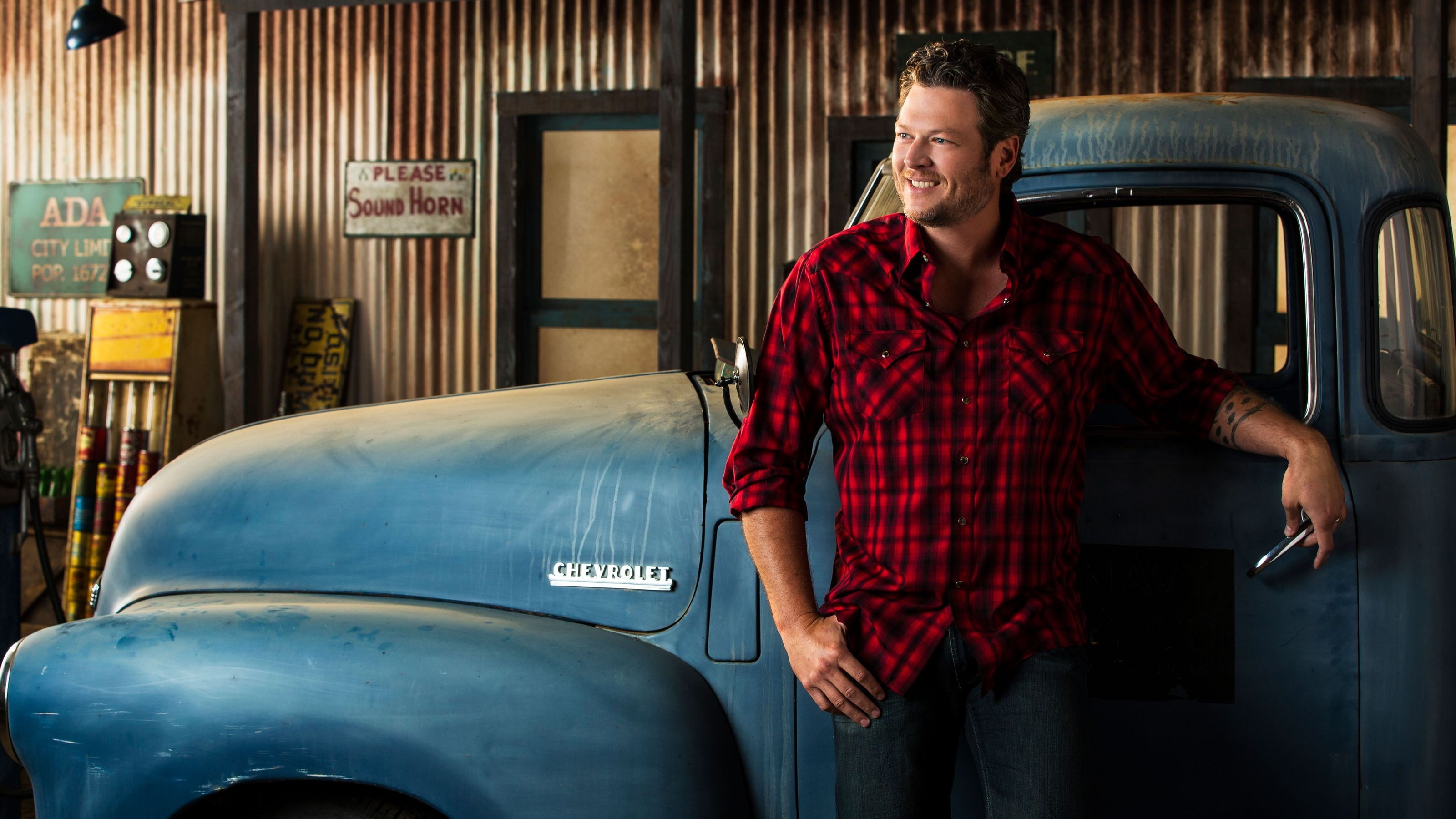 blake shelton, mode of transportation, smiling, adult, happiness