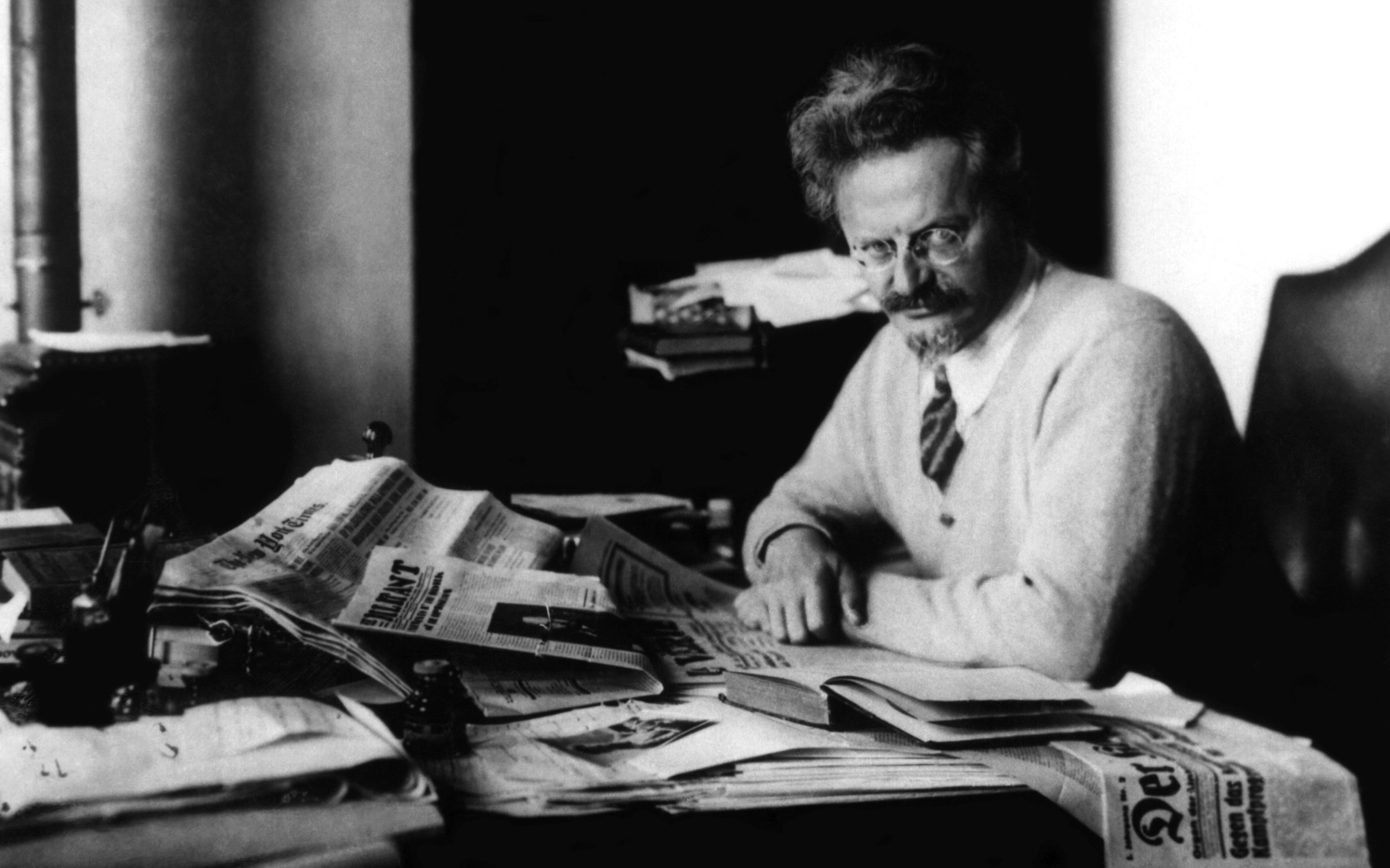 Leon Trotsky, looking at viewer, men, monochrome, historic