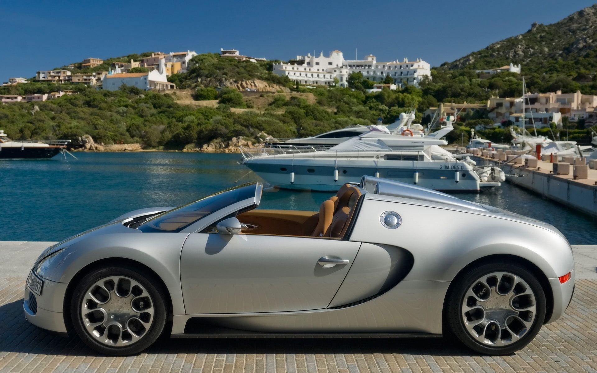 Bugatti Veyron 16.4 Grand Sport in Sardinia 2010 - Side, Bugatti Veyron Cabrio