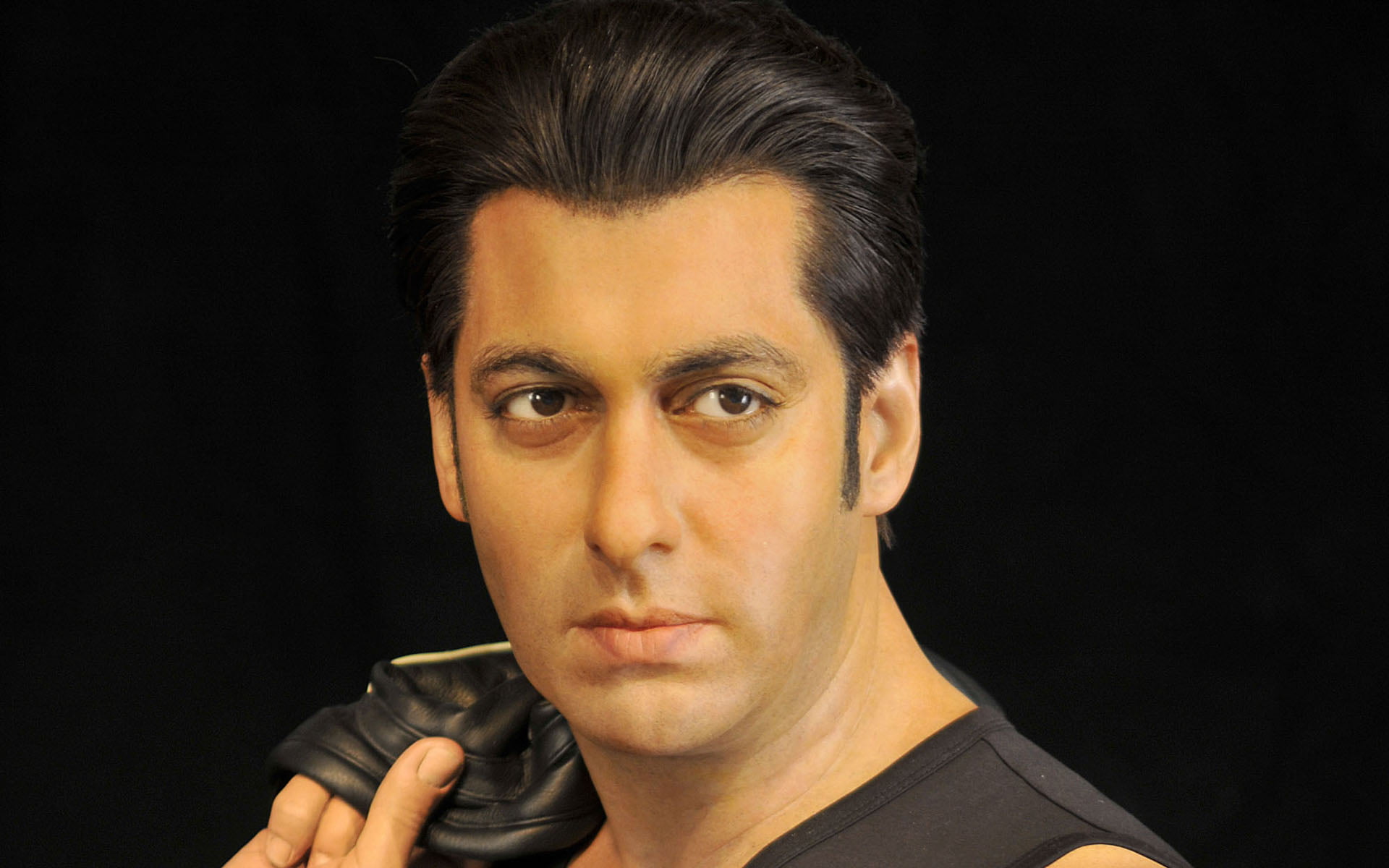 Salman Khan Madam Tusad Pics, man's face, Bollywood Celebrities