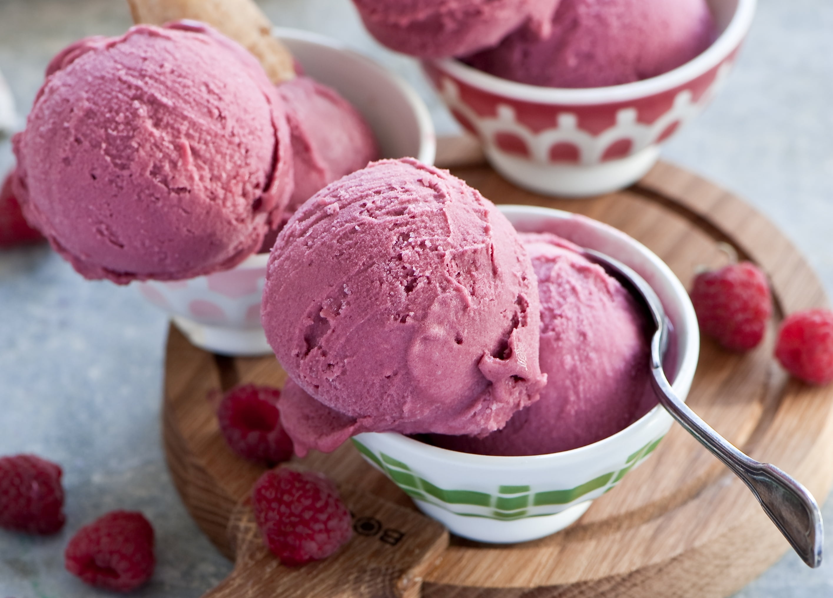 raspberry ice cream, raspberries, plate, spoon, dessert, frozen