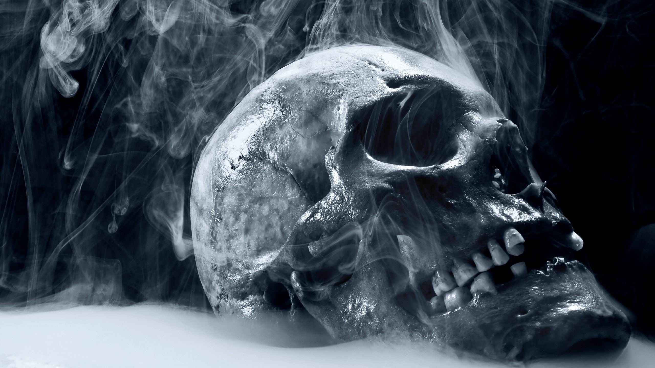 skull, smoke, bones, teeth, human skull, human skeleton, spooky