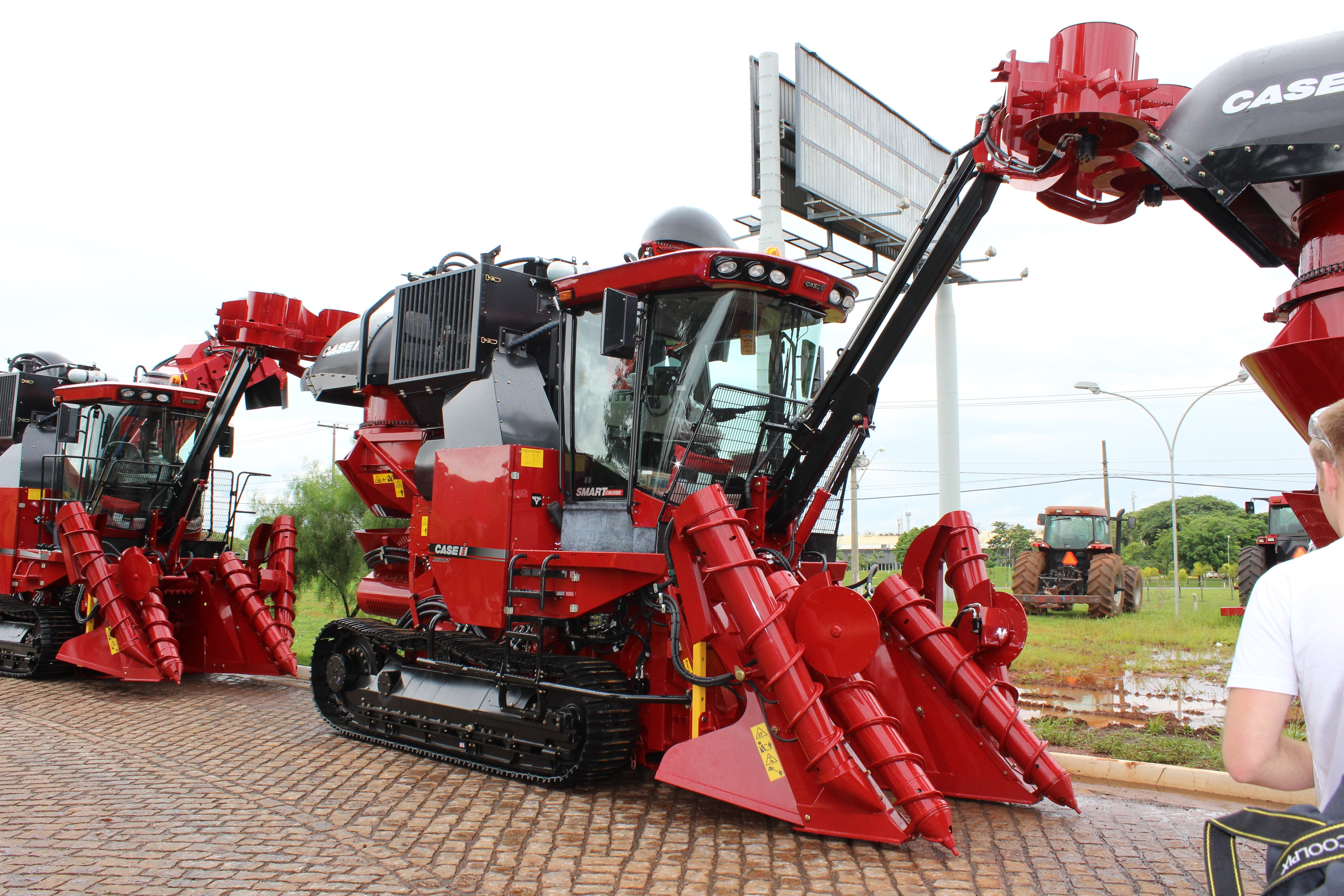 case sugarcane harvester
