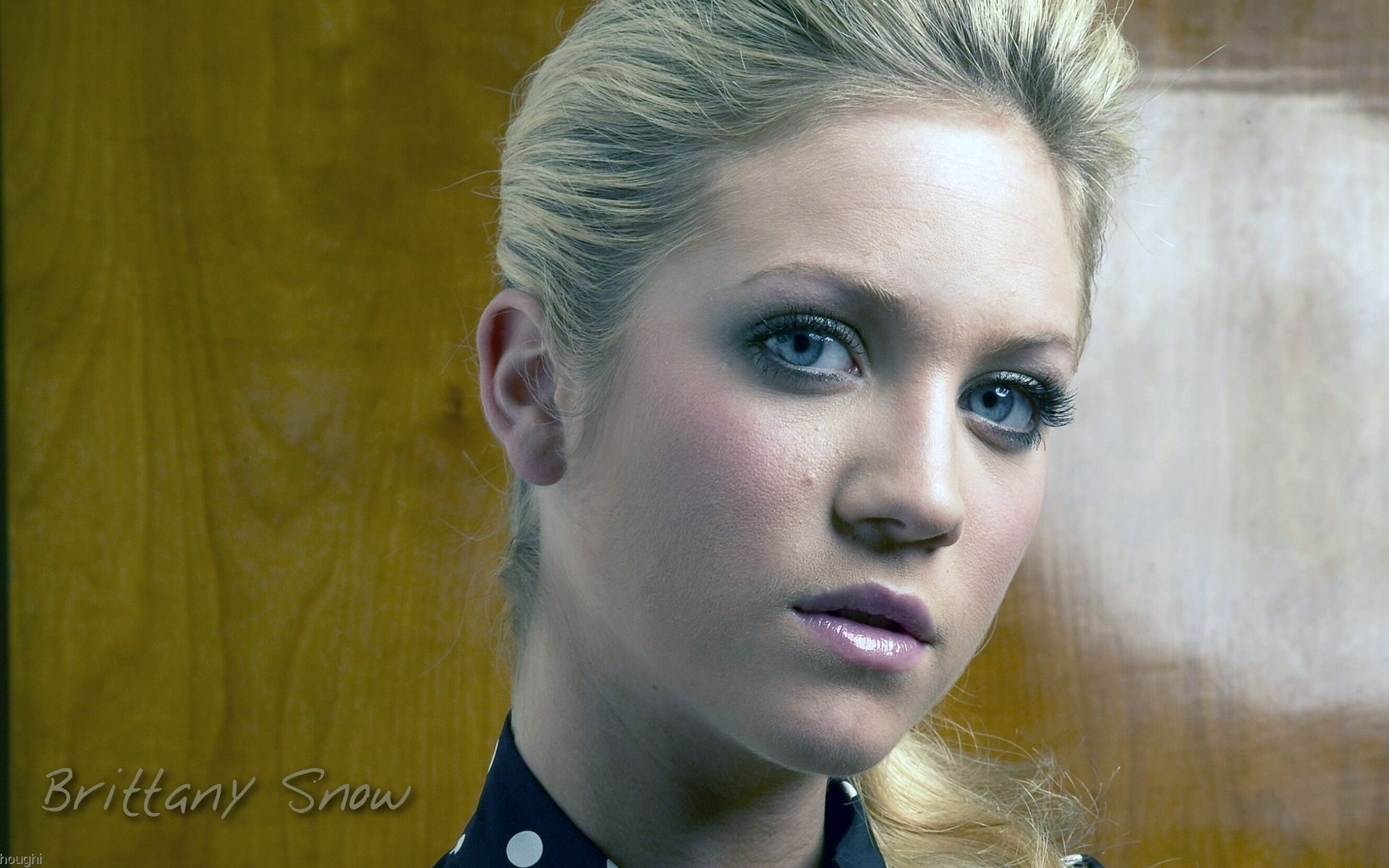 Brittany Snow 01