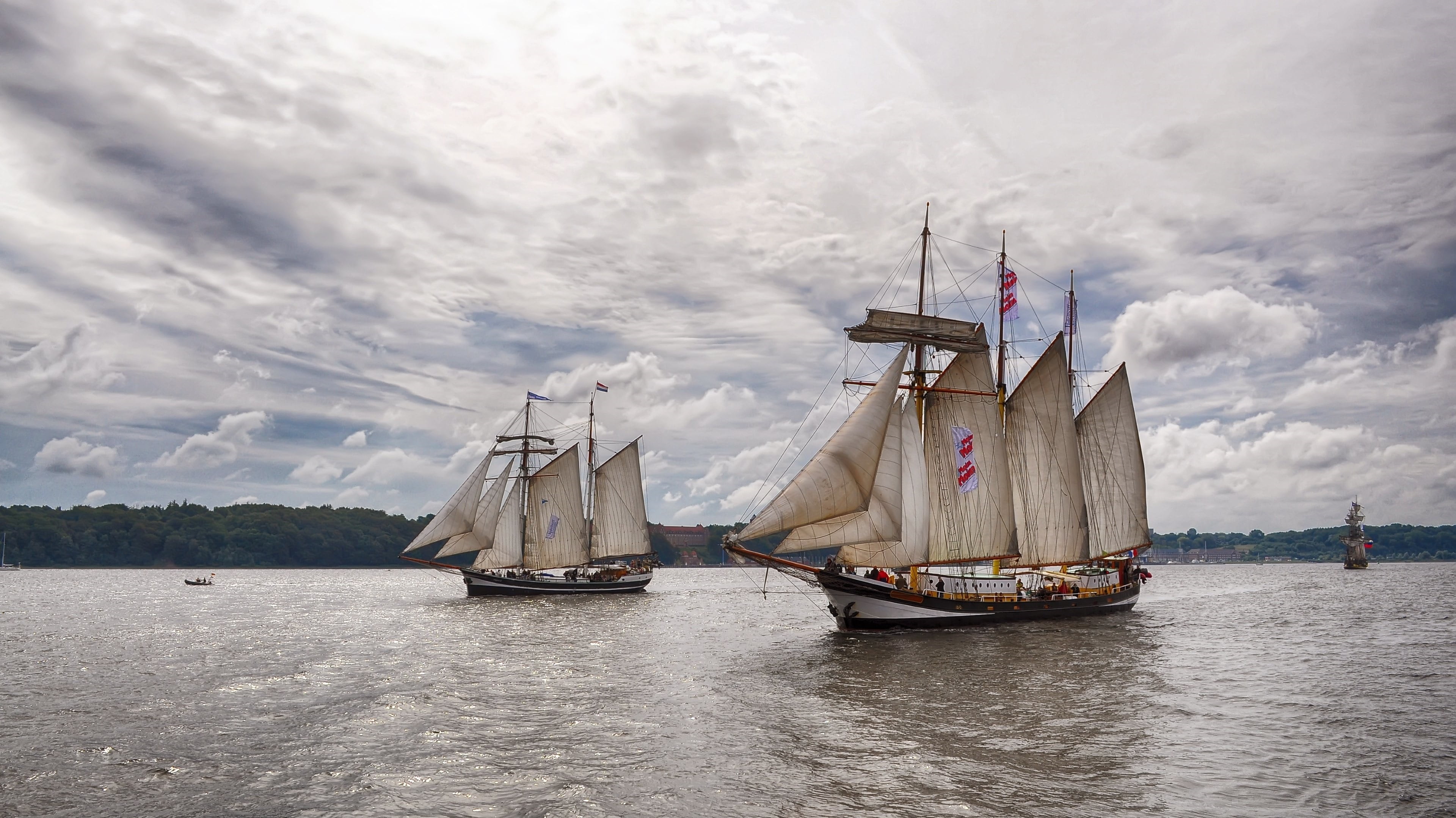 sailing ship, tall ship, brigantine, barque, schooner, east indiaman