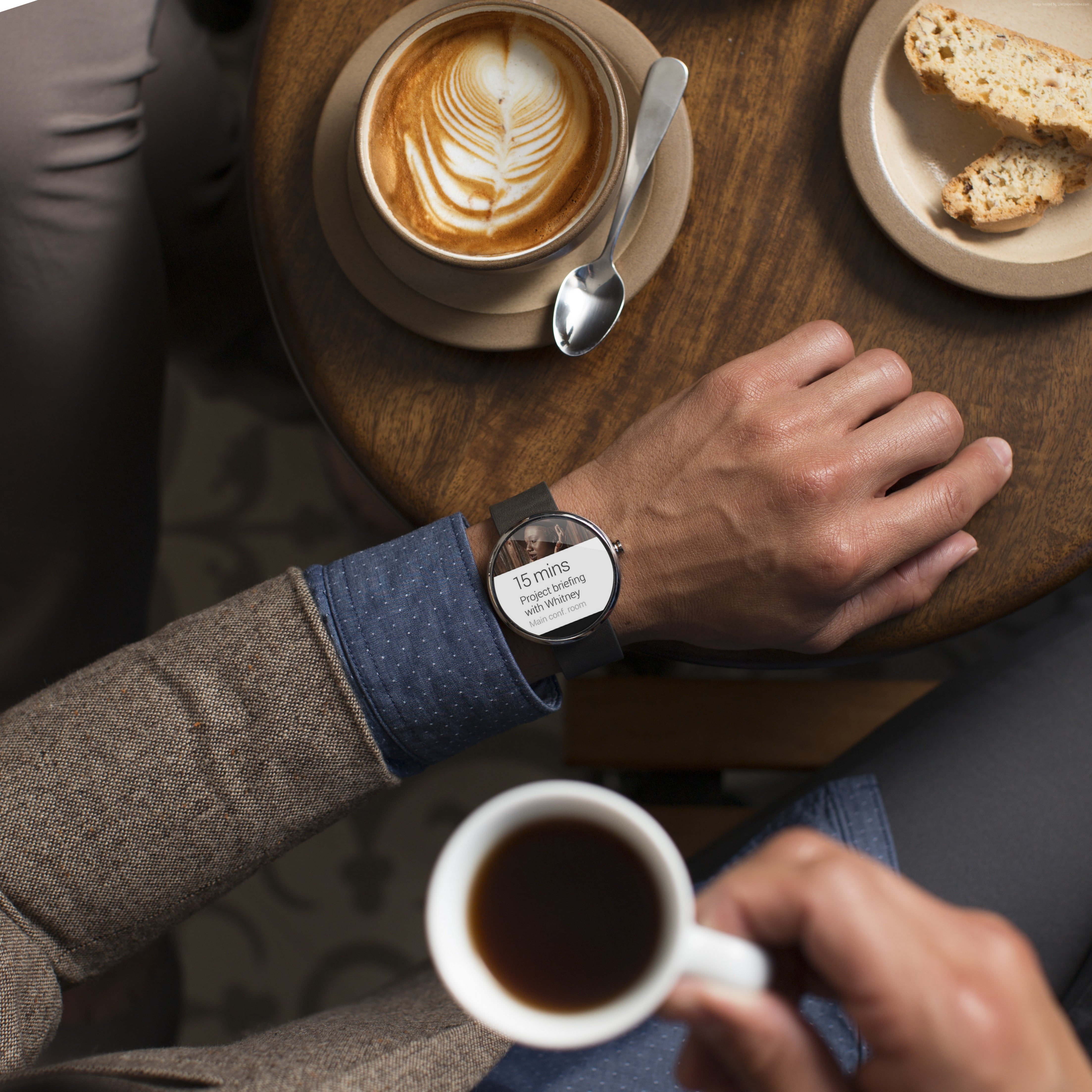 cafe, metal, watches, CES 2015, review, Moto 360, smart watches