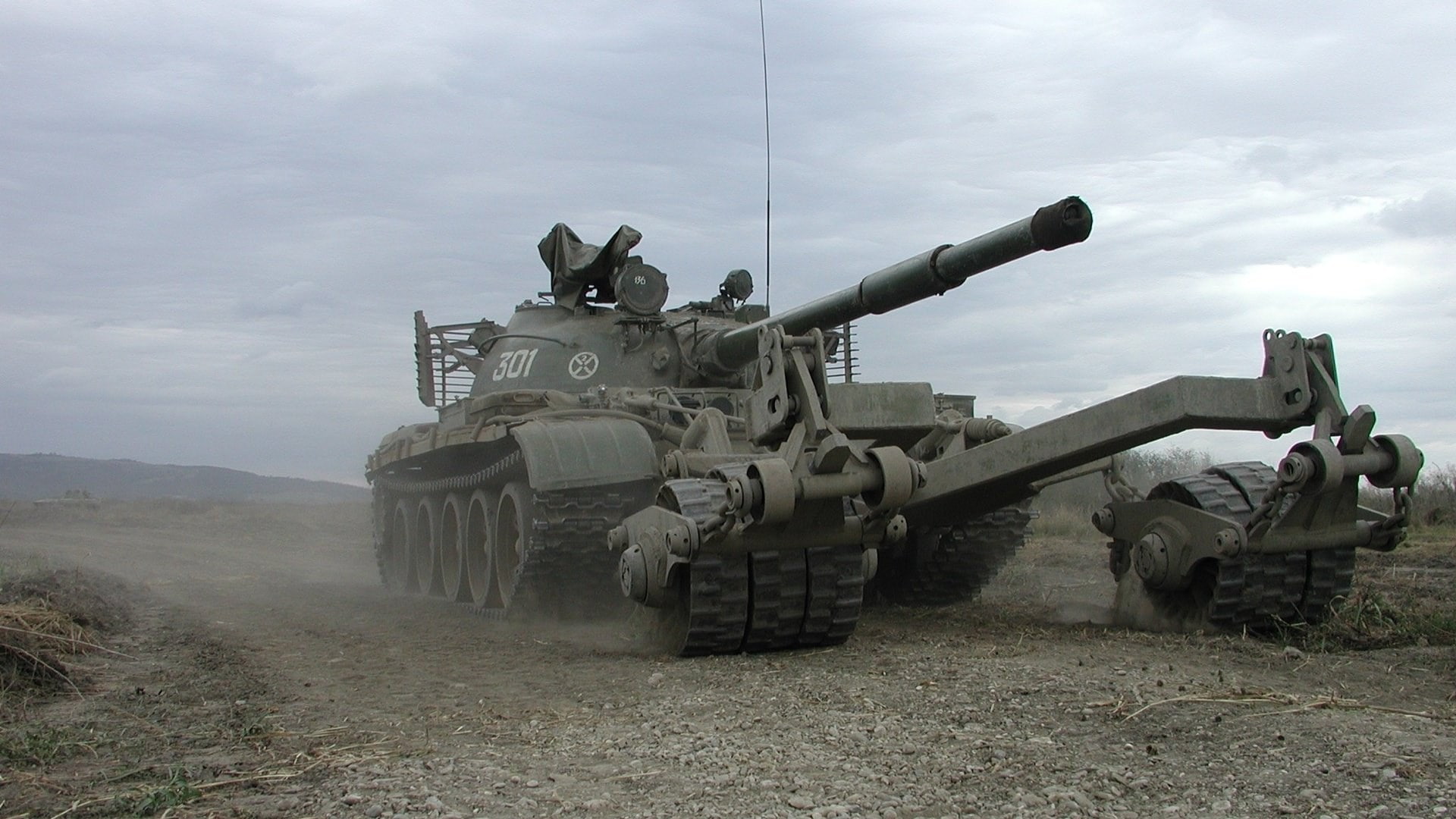 t 62, weapon, military, sky, fighting, day, conflict, armored tank