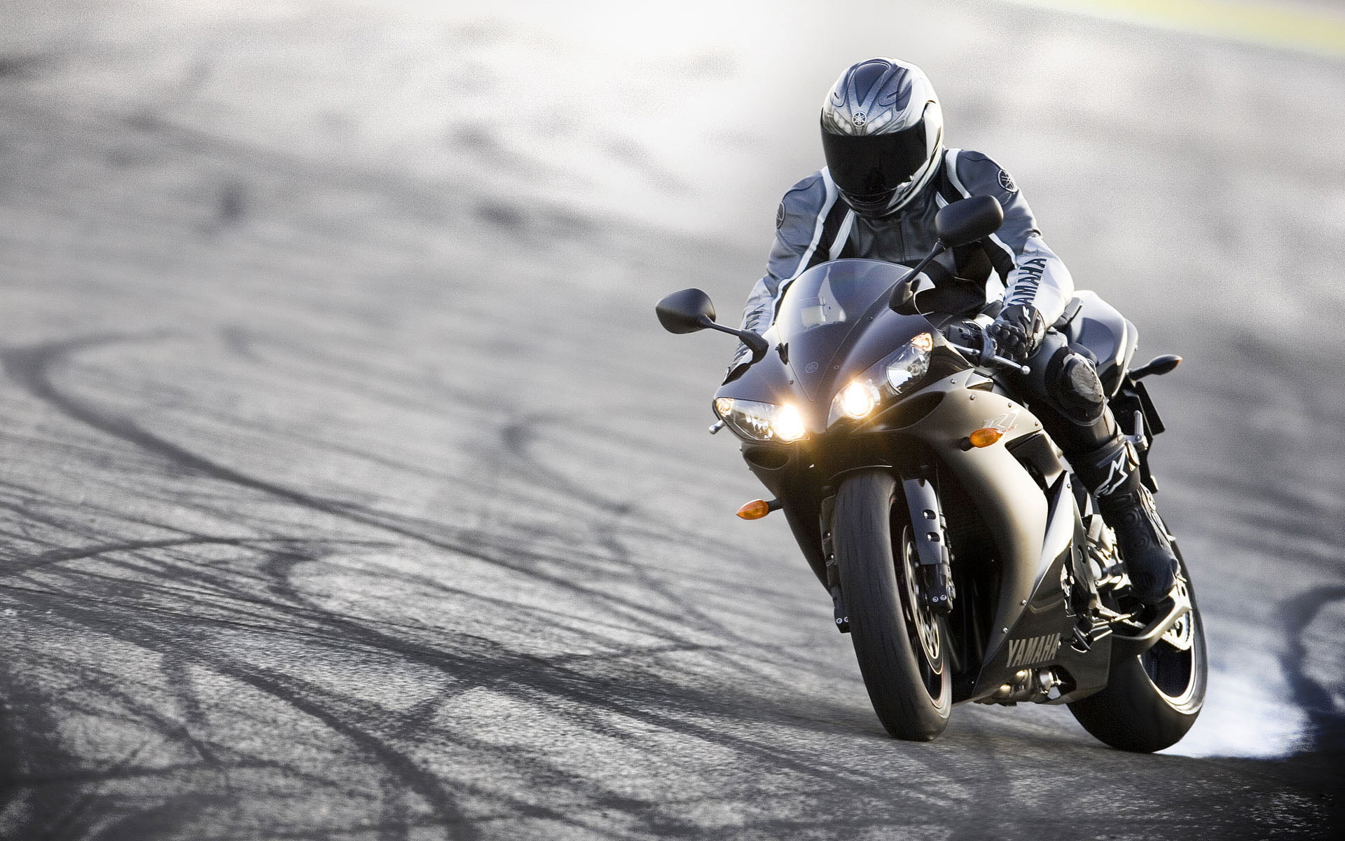 Black Yamaha YZF-R1, black sport bike, Motorcycles, fastest bikes wallpapers