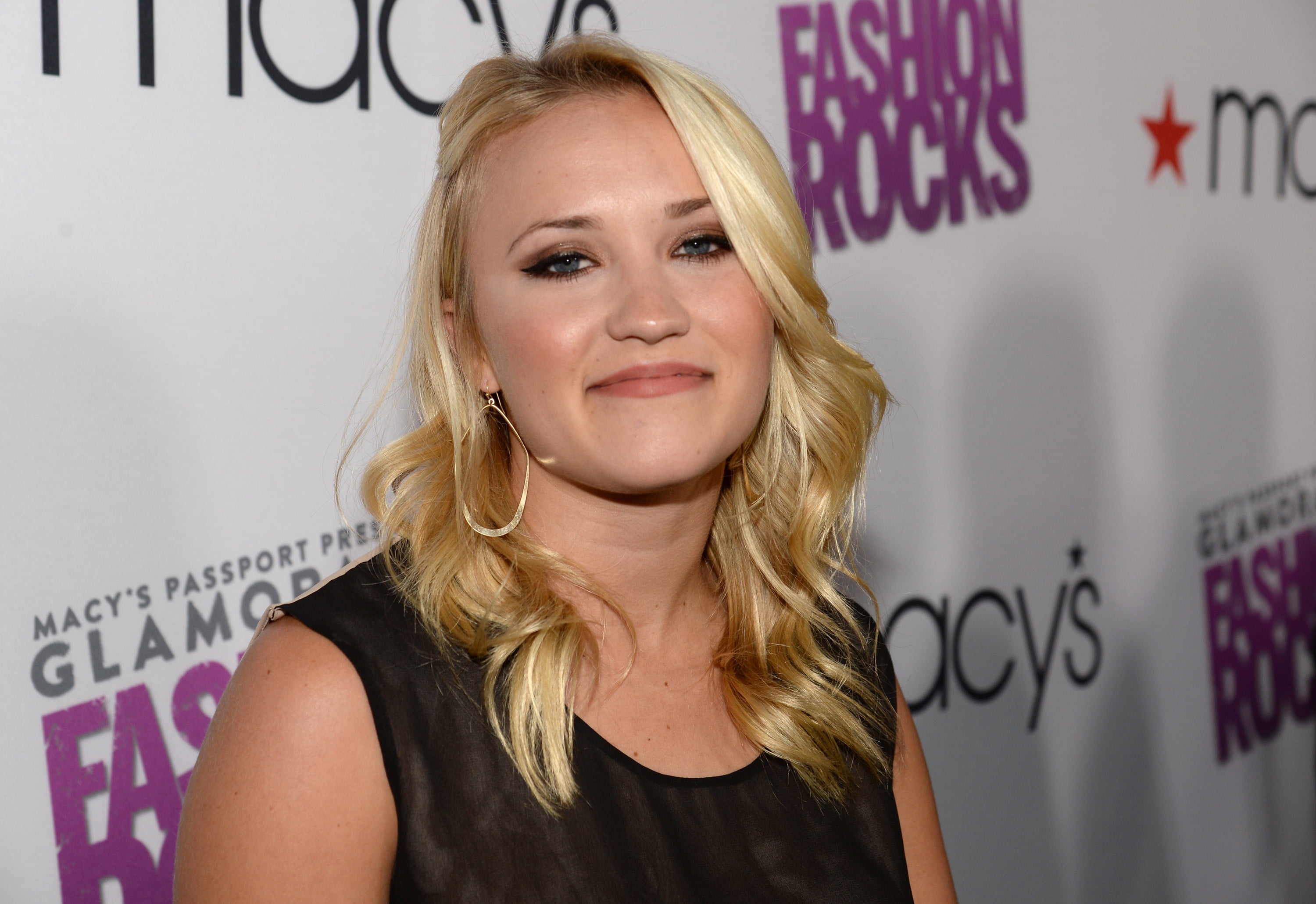 women's black sleeveless top, emily osment, smile, actress, makeup