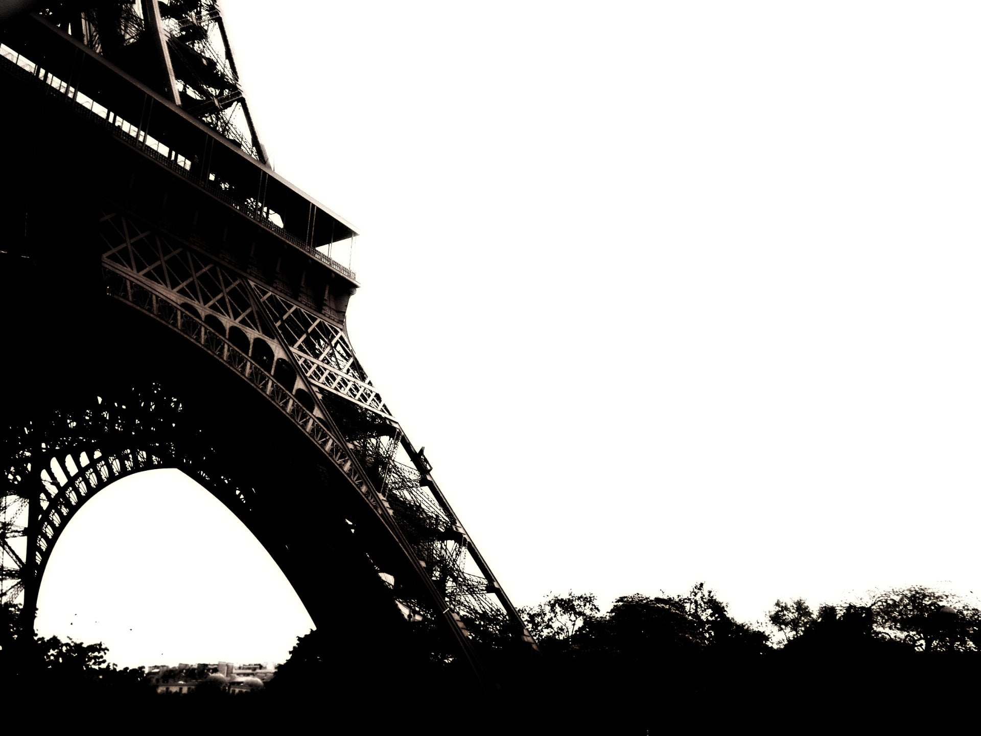 Monuments, Eiffel Tower