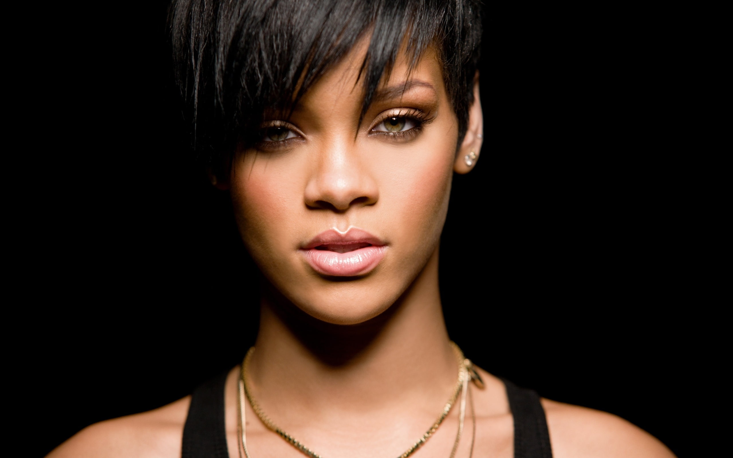 Rihanna HD, music