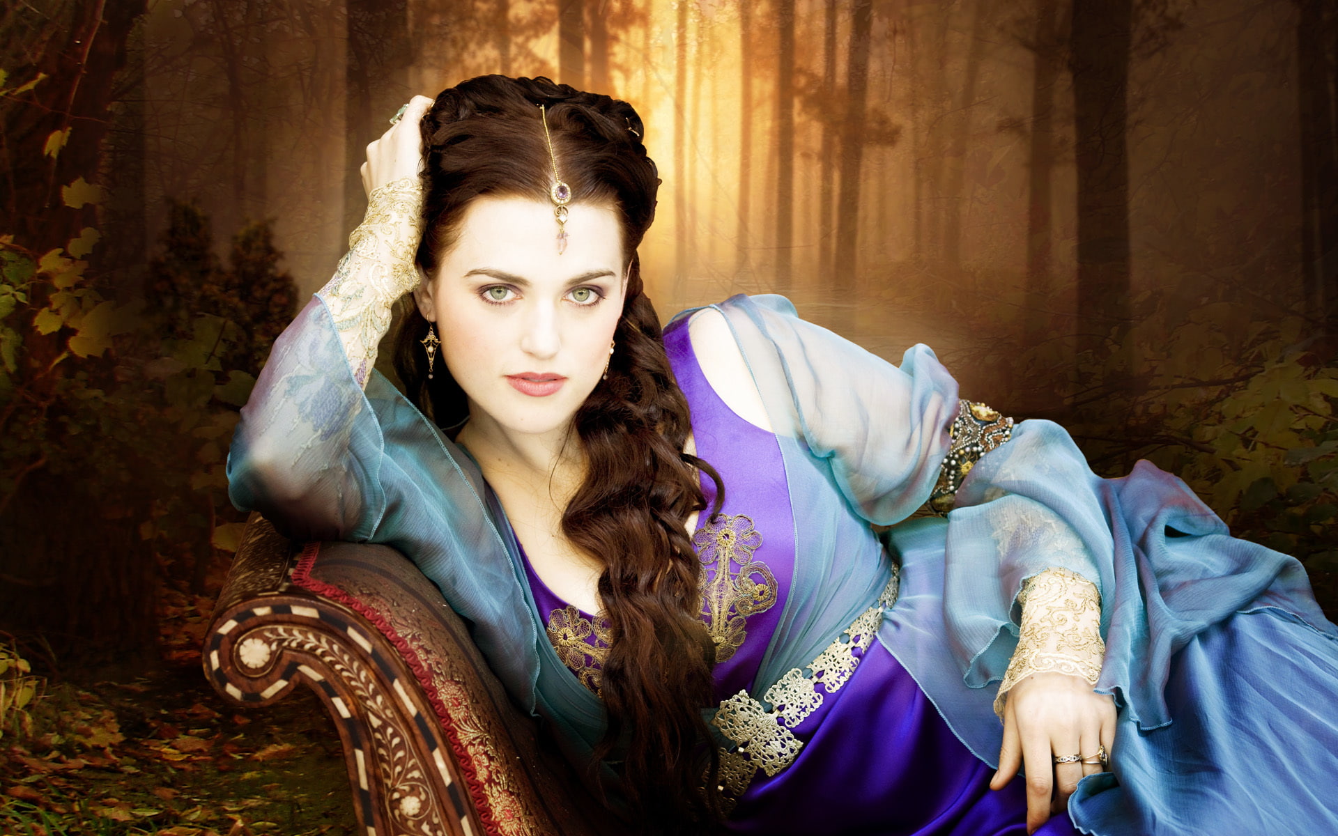 dress, eyes, beautiful, sofa, jewelry, Merlin, katie mcgrath