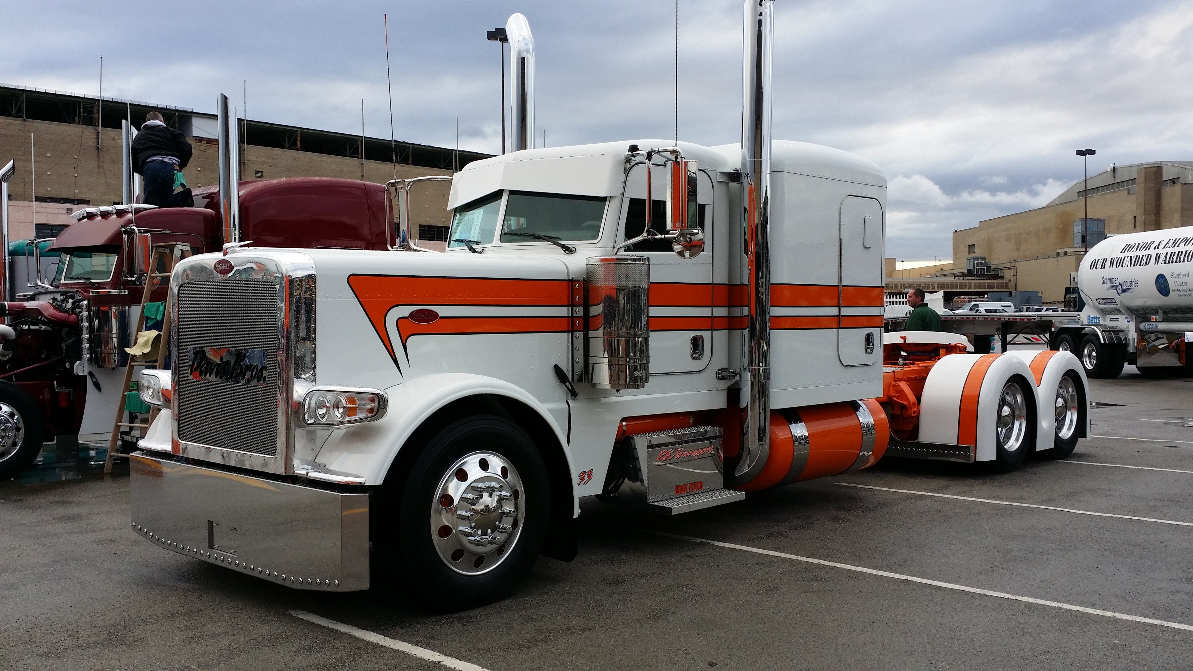 peterbilt