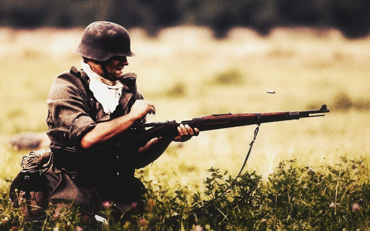 German Soldier With Kar 98, brown rifle a, War & Army, germany
