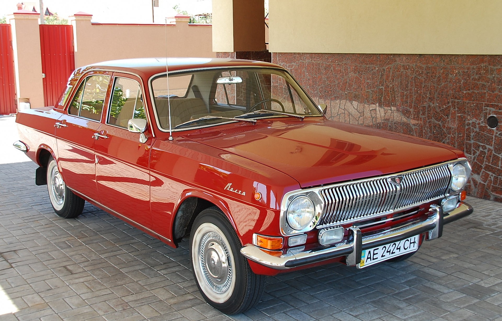 red sedan, Volga, avto, CCCP, car, old-fashioned, retro Styled