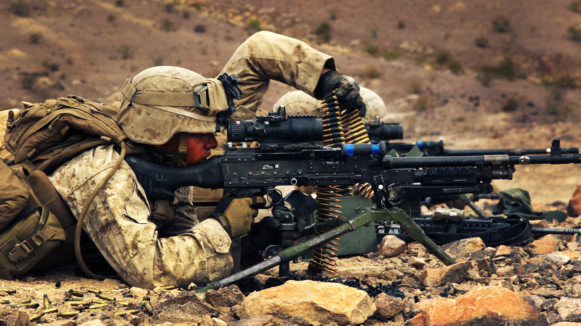 rock, soldiers, M240, machine gun, ammunition, ground, equipment