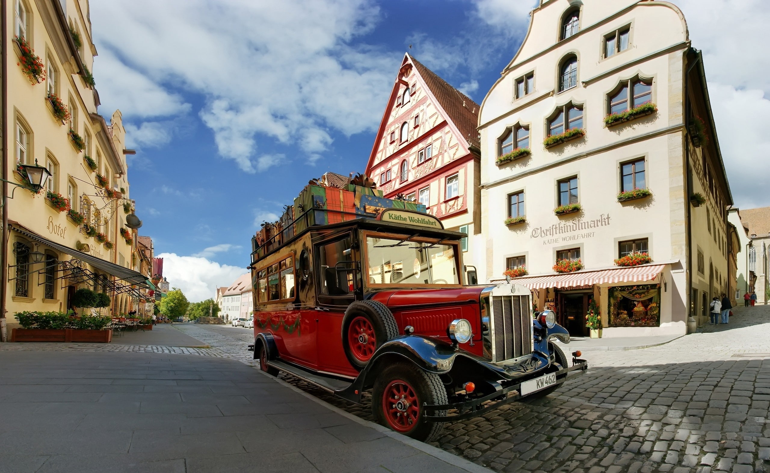 Kathe Wohlfahrt's Christmas Shop, vintage red car, Europe, Germany