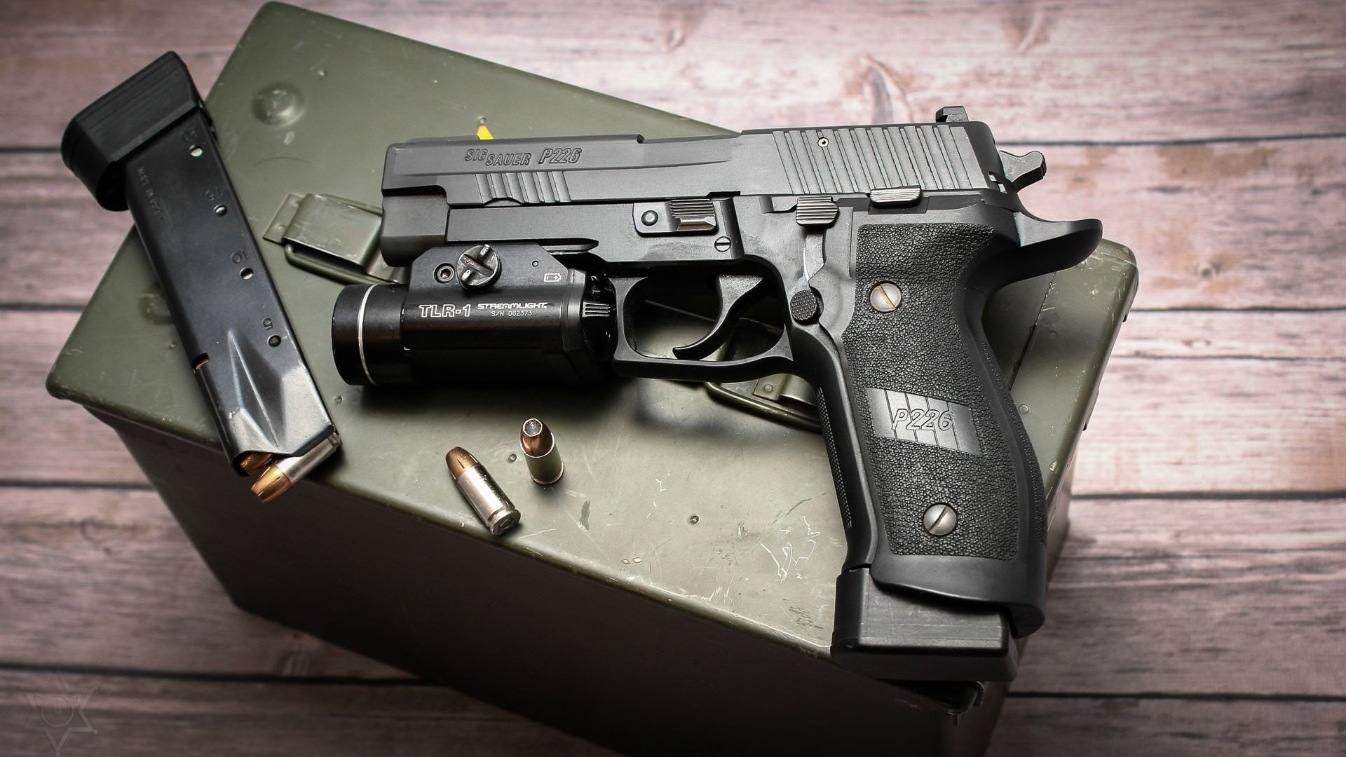 gun pistol sig sauer sig sauer p226, weapon, handgun, law, indoors