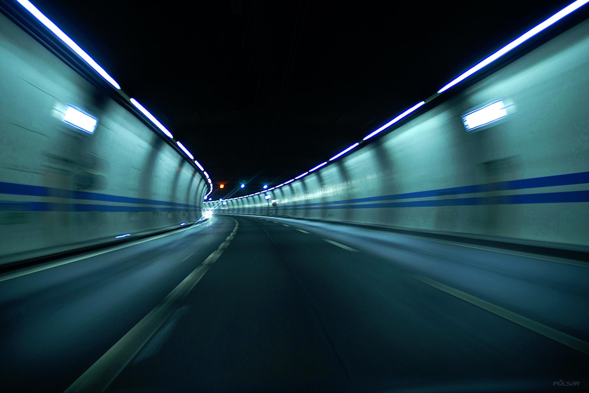 High Speed Tunnel, driving, 3d and abstract