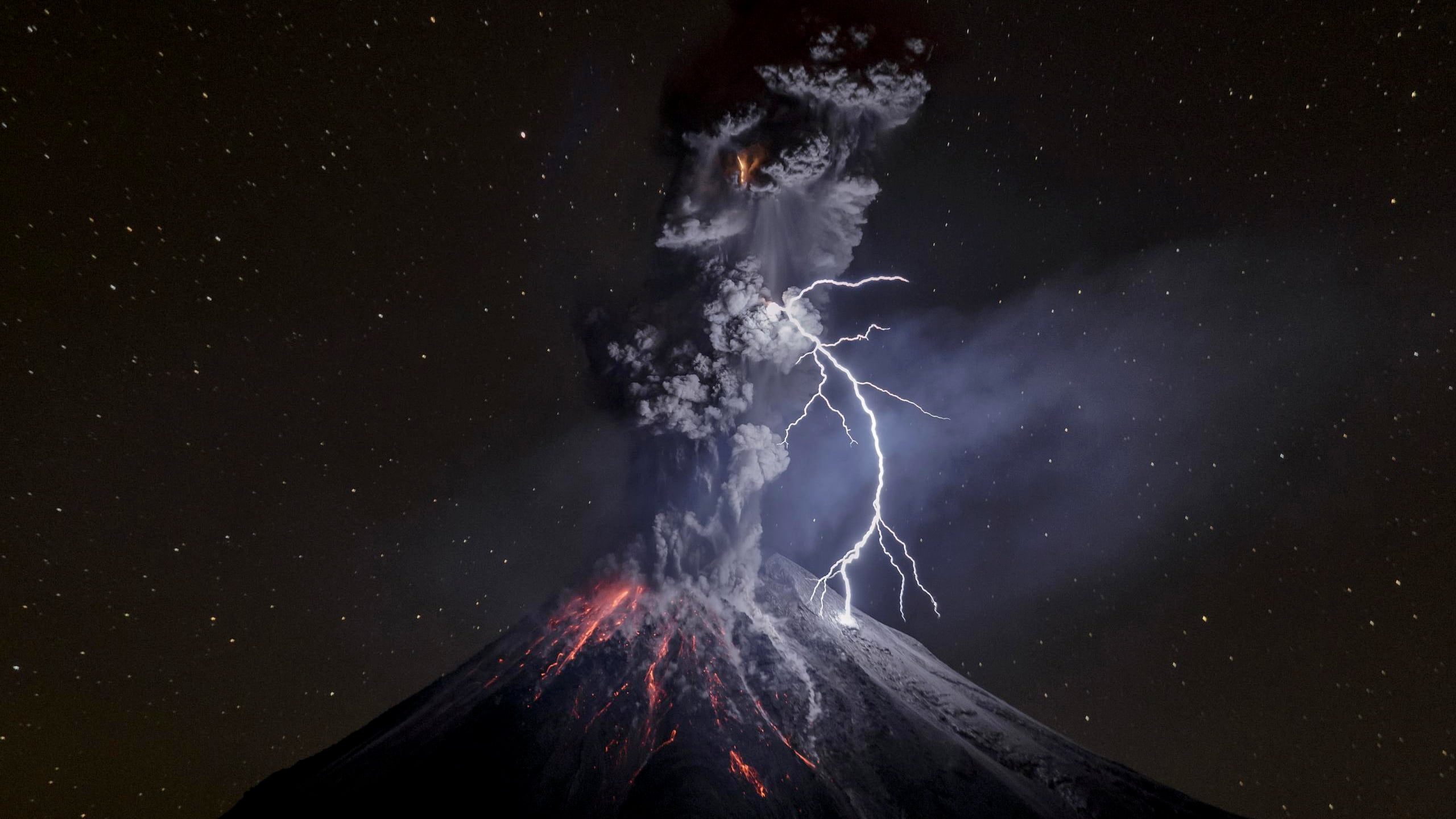 erupting volcano at night, volcanic eruption, lightning, nature