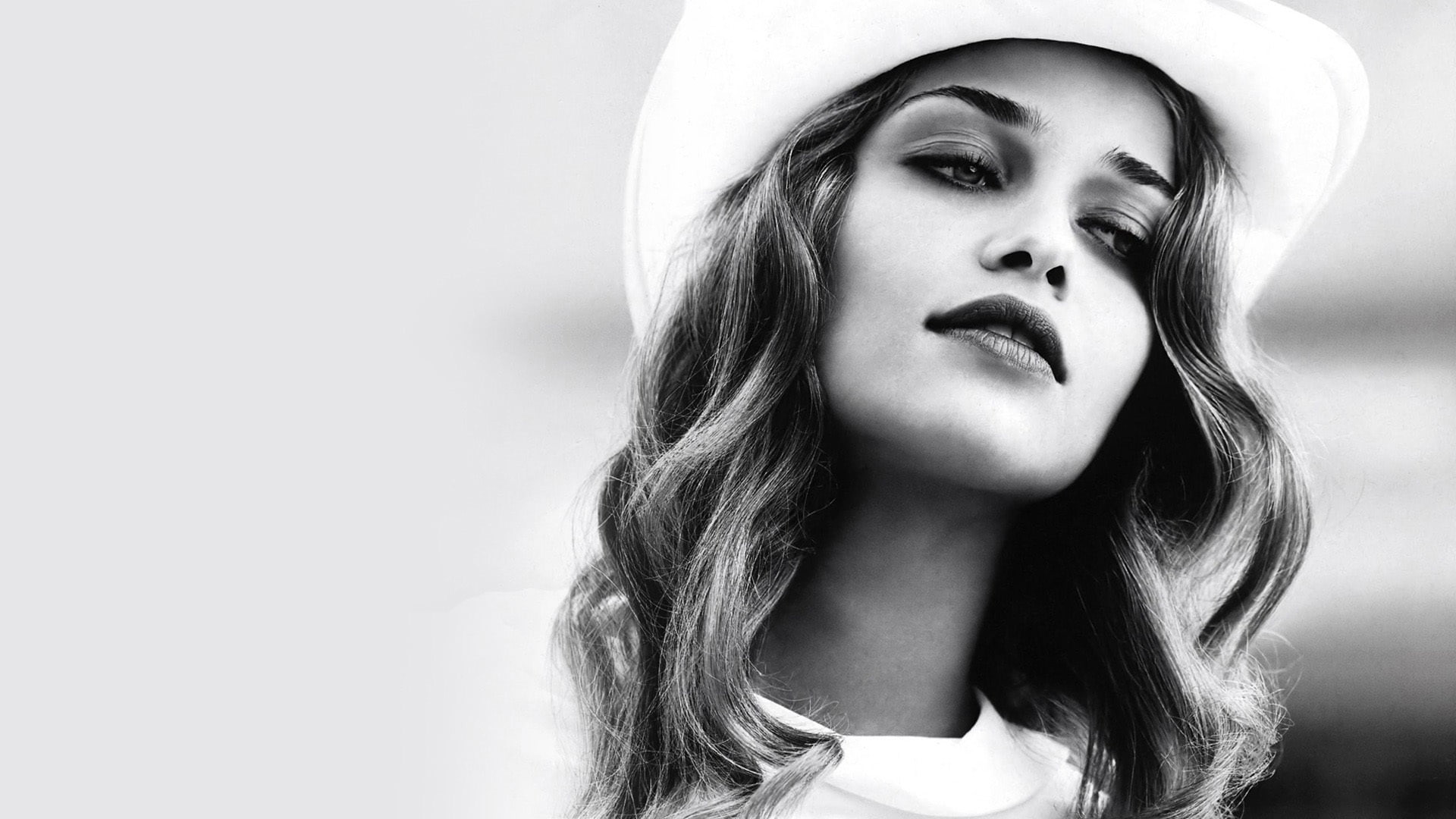 girl, model, hat, Ana Beatriz Barros, black and white photo