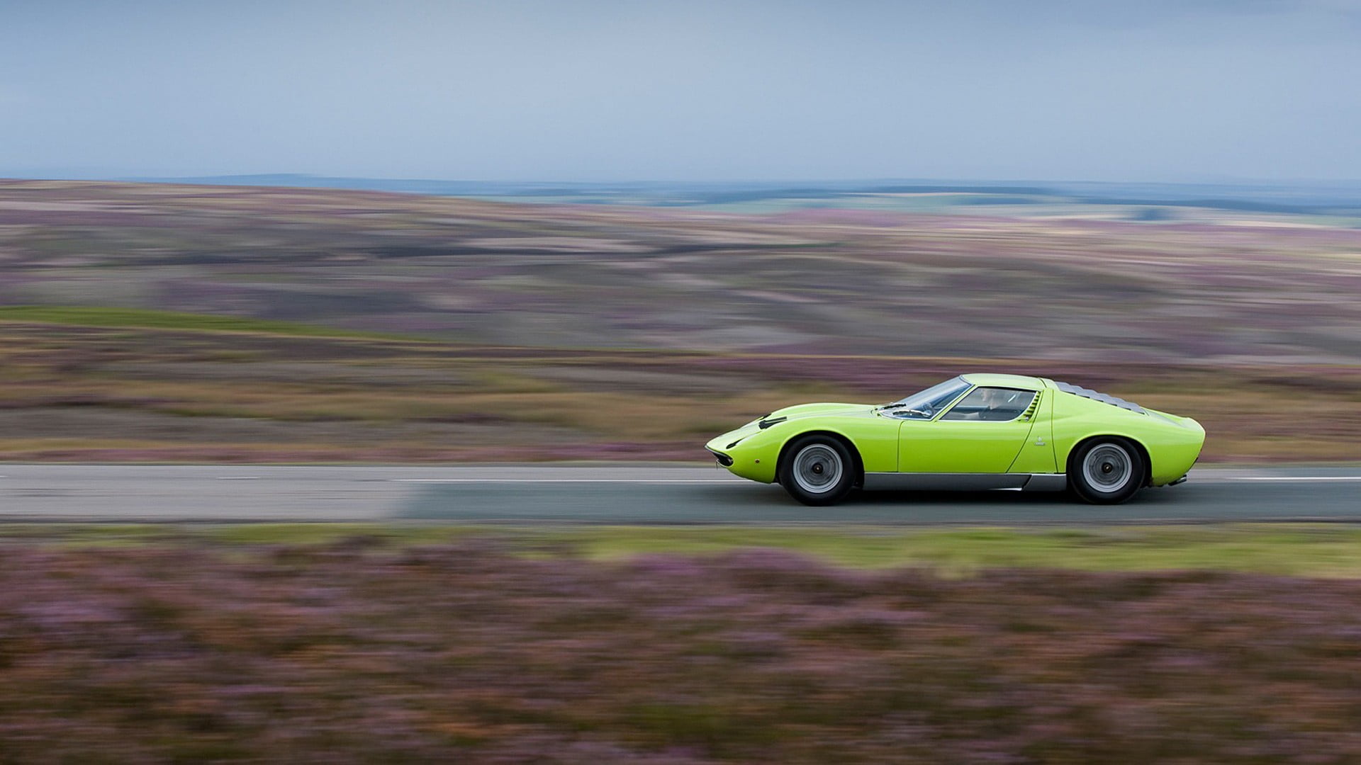 green sports coupe, Lamborghini, Miura, green cars, motion blur