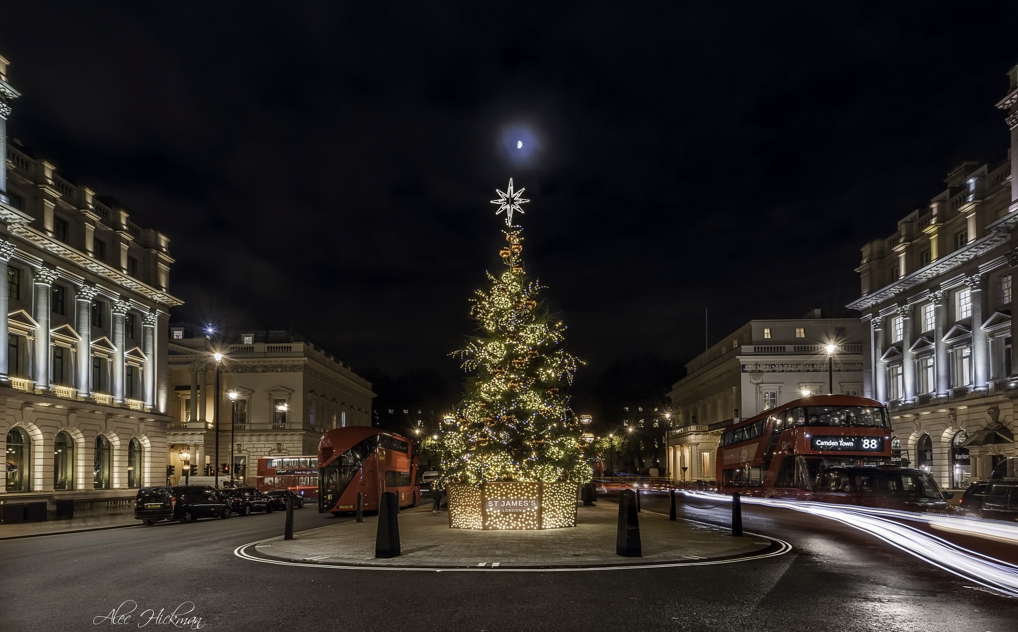 London, night, Christmas, cityscape, long exposure, traffic
