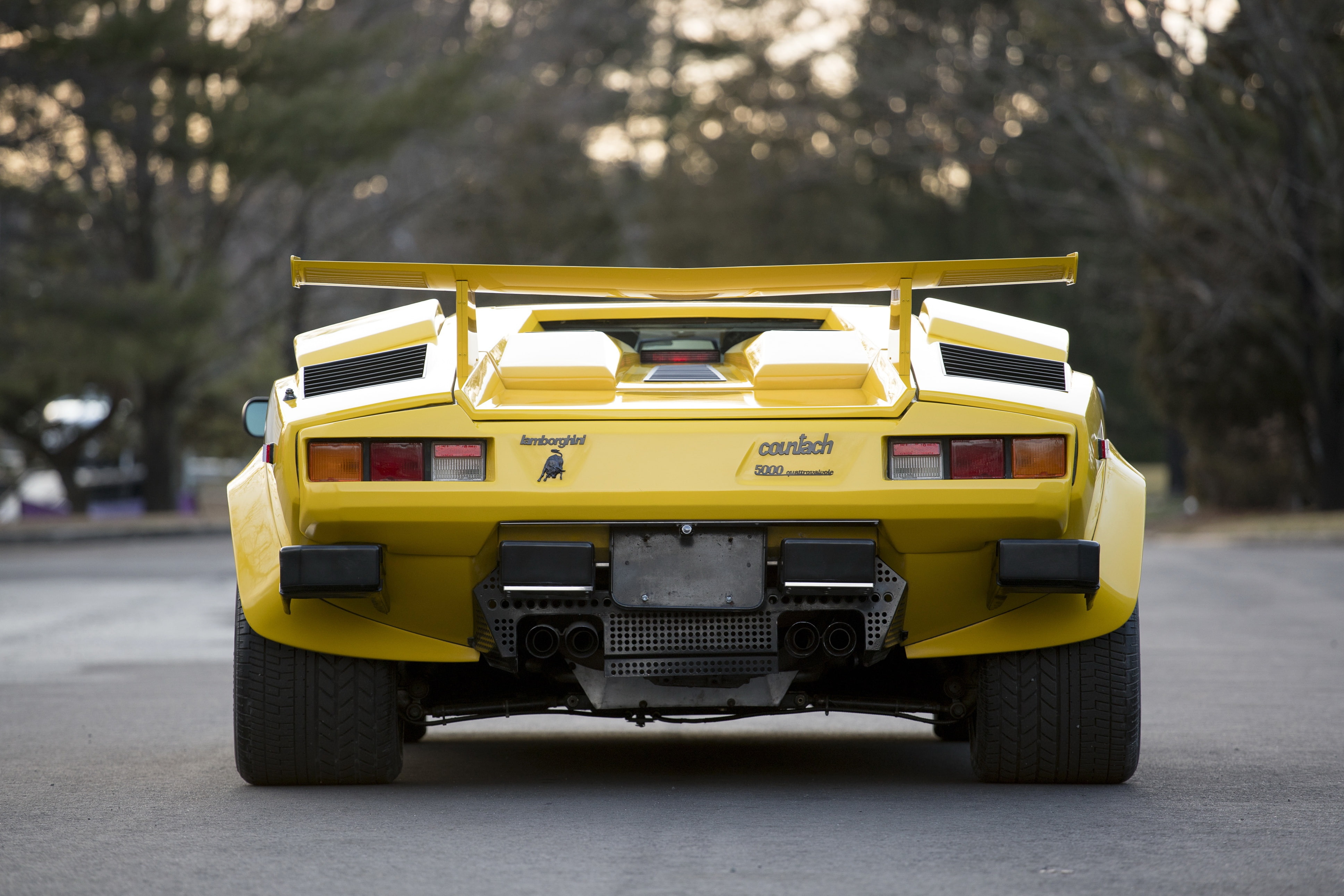 Lamborghini Countach Р¶РµР»С‚С‹Р№